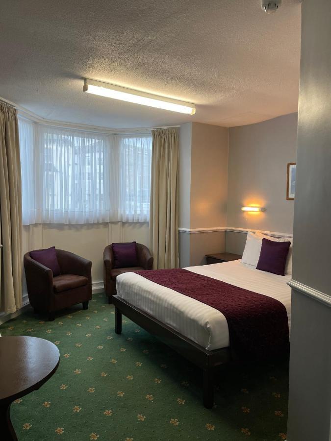 Palm Court B&B Илфракомб Екстериор снимка