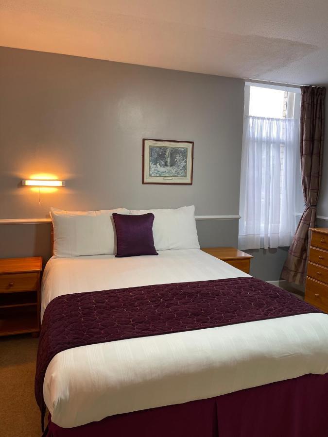 Palm Court B&B Илфракомб Екстериор снимка