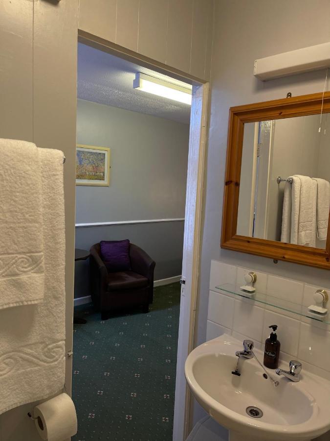 Palm Court B&B Илфракомб Екстериор снимка