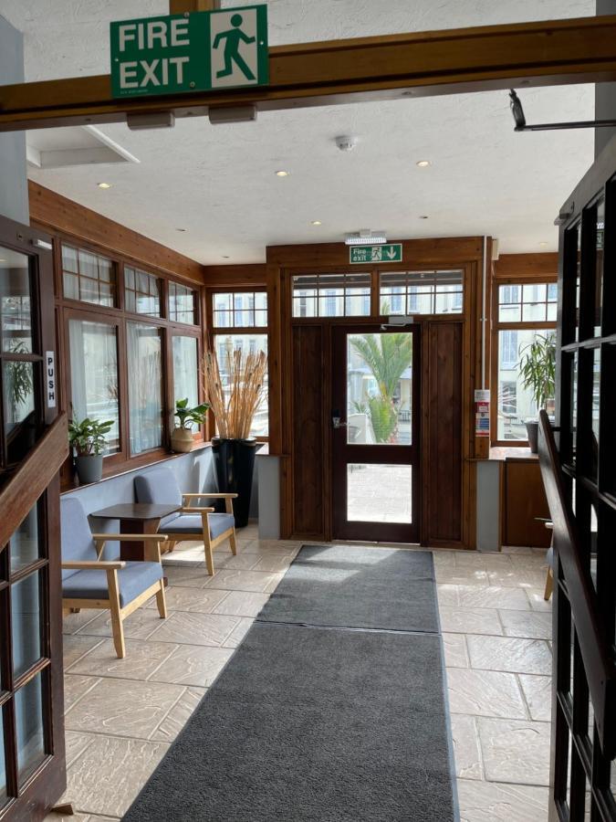Palm Court B&B Илфракомб Екстериор снимка