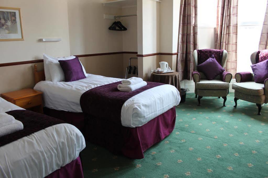Palm Court B&B Илфракомб Екстериор снимка
