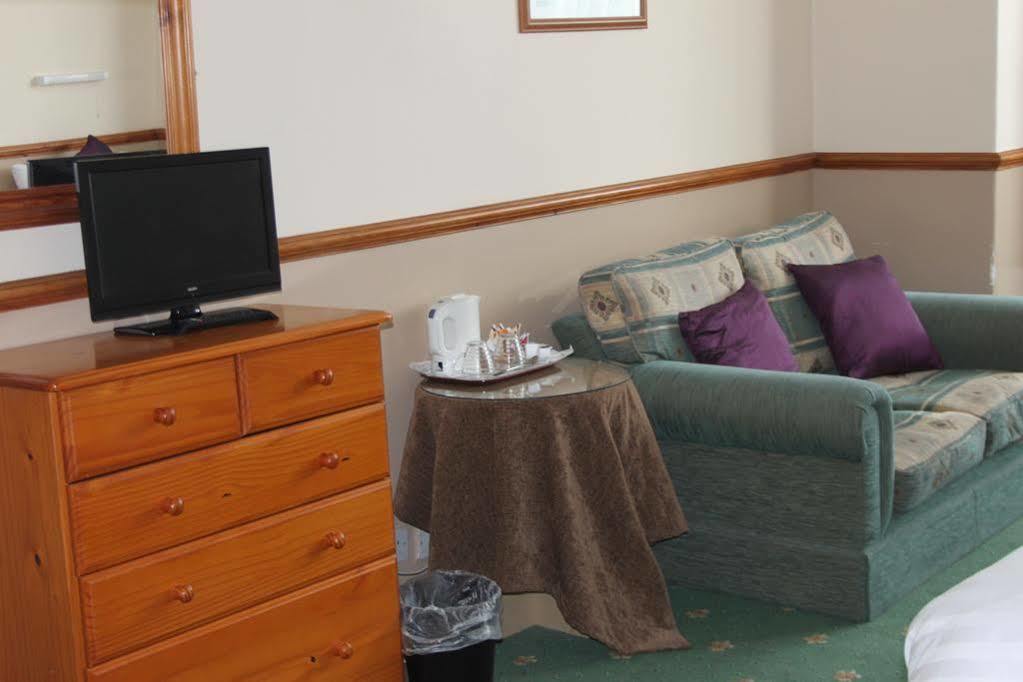 Palm Court B&B Илфракомб Екстериор снимка